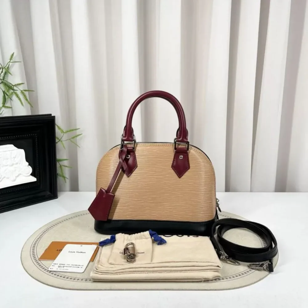 Louis Vuitton Women Pre-Loved Bag Very Good Condition